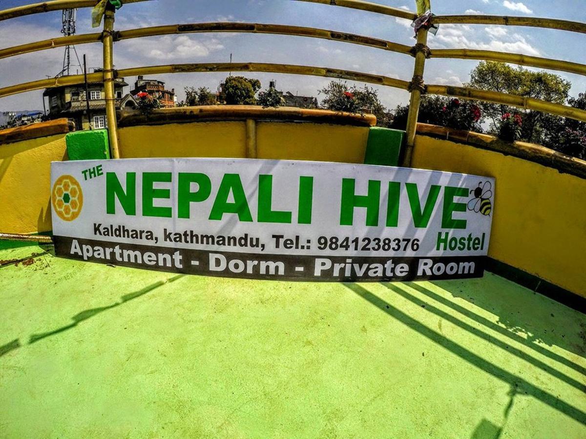 Хостел The Nepali Hive Катманду Экстерьер фото